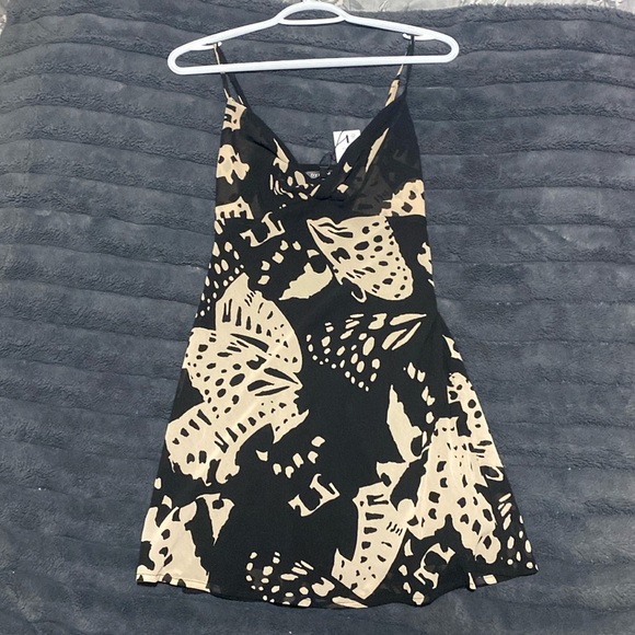 2 for $30 🌈 Dynamite Front Twist Mini Dress BNWT - Picture 3 of 6